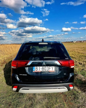 Mitsubishi Outlander cena 115000 przebieg: 98000, rok produkcji 2020 z Białystok małe 67
